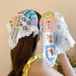 빨간색 짠 격자 무늬 레이스 헤어 스카프 랩 여성 레트로 삼각형 Headscarf 모자 여행 사진 머리띠 소녀 헤어 액세서리 - 이미지 6