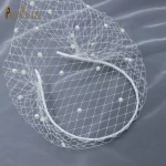 JM20 화이트 펄 웨딩 새장 베일, 머리띠 얼굴 그물 마스크 베일, 매력적인 매혹적인 블러셔 베일, 얇은 명주 그물 케이지 베일 - 이미지 3