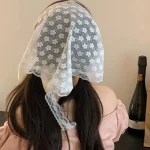 패션 레이스 삼각형 머리 스카프, 로맨틱 여름 화이트 우븐 꽃 레이스 헤어 스카프 랩, 여행 사진 머리띠, 헤어 액세서리 - 이미지 5