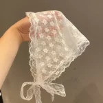 레트로 달콤한 꽃 삼각형 머리 스카프 여자 여자 스퀘어 스카프 머리띠 한국어 프랑스어 목가적 인 머리 장식 여름 레이스 모자를 쓰고 있죠 - 이미지 5