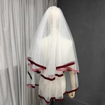 맞춤형 부르고뉴 리본 가장자리 화이트/아이보리 Tulle 짧은 웨딩 베일 블러셔 2단 짧은 신부 베일 빗 포함 - 이미지 2