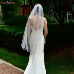 TOPQUEEN V30 클래식 신부 웨딩 베일 일반 원사 1 계층 소프트 웨딩 롱 베일 빗 웨딩 드레스 액세서리 블랙 레드 - 이미지 6